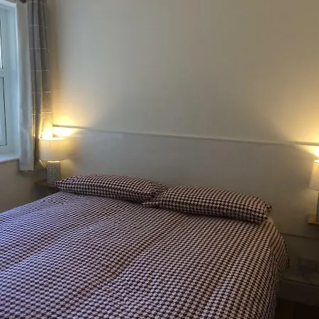 Flat 7, Tremorvah Court Falmouth